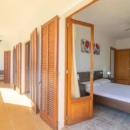 Pili Villa *