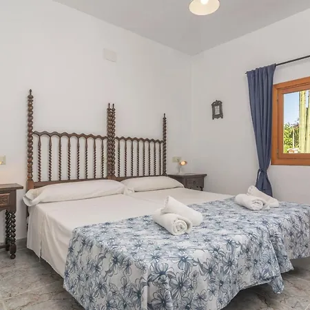 Pili Villa